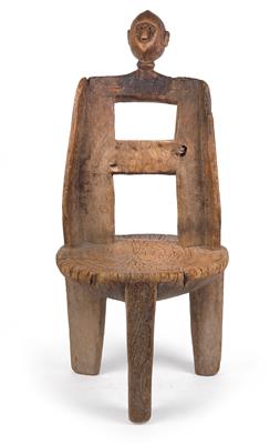 Nyamwezi, Tanzania: A very old ‘chief’s throne’, with high backrest and head. - Tribal Art