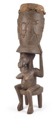 Senufo, Ivory Coast, Ghana, Burkina Faso, Mali: A drum in typical tribal form. - Mimoevropské a domorodé umění