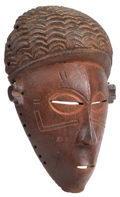 Chokwe or Luena, Angola, Zambia: A mask of the ‘Mwana pwo’ type, or ‘beautiful girl’. - Mimoevropské a domorodé umění