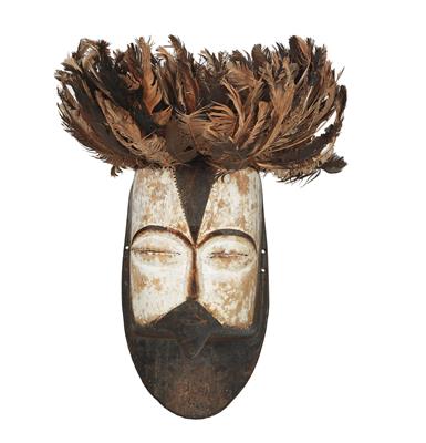 Galoa, Gabon: A typical Galoa mask, called ‘Okukwe’. With a hat of feathers. - Tribal Art