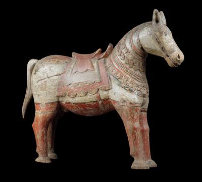 Indien: Eine sehr alte Pferde-Skulptur aus Holz, bemalt. Wohl aus Rajasthan oder Gujarat. 19. Jh.. - Stammeskunst / Tribal-Art