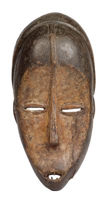 Ngbaka, Ngbandi, DR Kongo: Eine ungewöhnlich alte Maske von einem der beiden benachbarten Stämme im Nordwesten des Kongo. - Stammeskunst / Tribal-Art