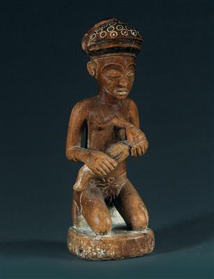 Chokwe, Angola, Zambia, Democratic Republic of Congo: A beautiful ‘mother and child figure’. - Tribal Art