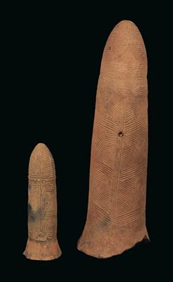 Afrika-Archäologie: Konvolut (2 Stücke): Niger/Burkina Faso: 2 Grab-Objekte aus Terrakotta. Aus der Bura-Asinda-Sikka-Kultur (3. bis 10./11. Jh. n. Chr.). - Stammeskunst / Tribal-Art; Afrika