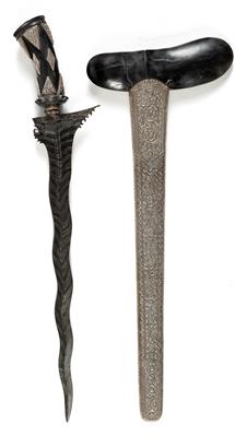 Indonesia, Bali: an ornate dagger, called kris, with wavy blade, rubies and sapphires on the ring between the blade and hilt (!) as well as with rich silver decorations on the hilt and sheath. - Tribal Art - Africa