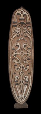 Neuguinea, Papua-Golf: Ein Kult-Brett, genannt 'Gope', das in seinem Relief den mythischen Helden und Ahnen 'Irivake' darstellt. - Stammeskunst / Tribal-Art; Afrika