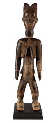 Dan, Ivory Coast, Liberia: a typical ‘mother and child figure’ of the Dan, in the form of a standing mother, with her child on her back. - Tribal Art