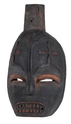 Ibo (oder Igbo), Nigeria: Ein seltener Masken-Typ der Ibo, ‘Okoroshi-Maske’ genannt, aus dem Südosten von Nigeria. - Tribal Art