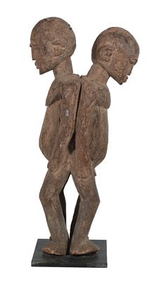 Lobi, Burkina Faso: Eine seltene, große Doppel-Figur, männlich und weiblich, genannt ’Dayir’. Stil: Lobi-Birifor. - Tribal Art