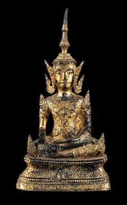 Thailand: Ein sitzender Buddha, aus Bronze gegossen und vergoldet. Im Rattanakosin- oder Bangkok-Stil, 19. Jh.. - Tribal Art