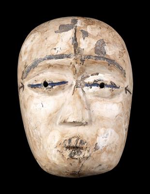 Fang, Gabon, South Cameroon: a rare, white ‘asu-nkukh’ mask. - Mimoevropské a domorodé umění