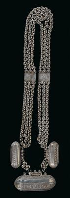 India: a necklace made of silver with three transverse octagonal amulet holders as pendants. - Mimoevropské a domorodé umění