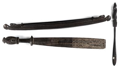 Mixed lot (3 pieces), New Guinea: three typical objects from the Massim area, the southeastern end of the island of New Guinea. - Mimoevropské a domorodé umění