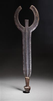 A fine 'Lobale' ceremonial sword, Democratic Republic of Congo. - Tribal Art