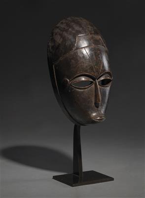 A fine Guro mask. Ivory Coast, early 20th century. - Tribal Art