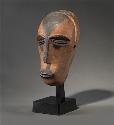 An early collected Fang mask. Border Cameroon and Gabon. 19th century. - Tribal Art