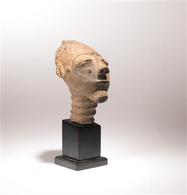 An Akan Head, Ghana. - Mimoevropské a domorodé umění