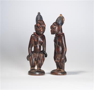 Two large Ibejis, around 1900. - Tribal Art