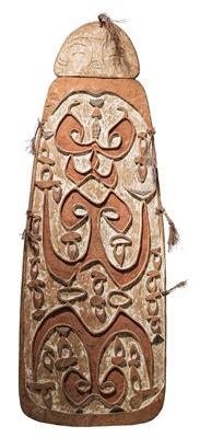 A fine Northwest Asmat ancestral shield. - Mimoevropské a domorodé umění