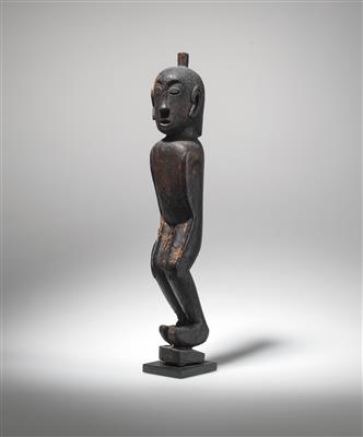A standing ancestor figure. - Tribal Art