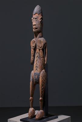 An extremely rare and important female ancestor figure, - Tribal Art