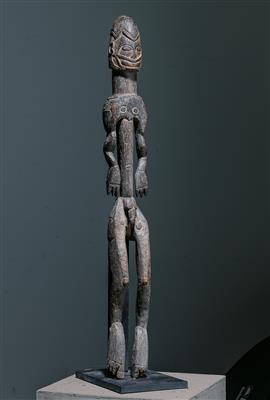 A great archaic ancestral figure. - Tribal Art
