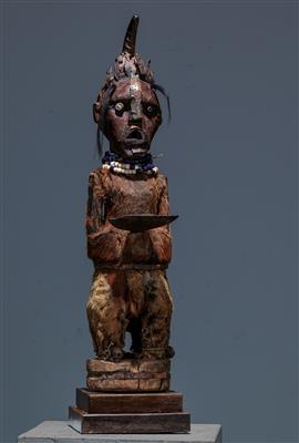 A large Songye Nkisi, - Mimoevropské a domorodé umění