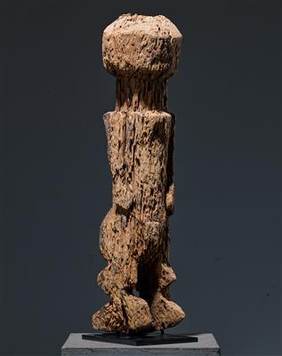 A large weathered Tchamba figure Togo. - Tribal Art