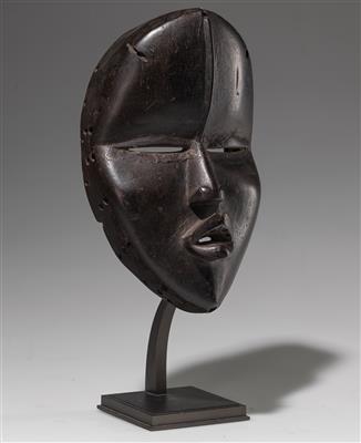A very fine Dan mask, - Tribal Art