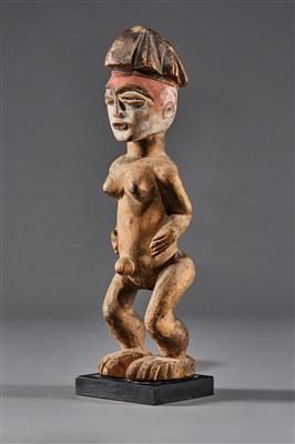 A Punu or Tsogho female figure. - Mimoevropské a domorodé umění