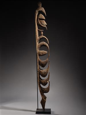 A Yimam ancestral 'Yipwon' figure. - Tribal Art