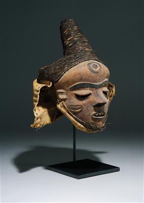 A fine and early Mbuya Pende mask, R. D. Congo. - Mimoevropské a domorodé umění