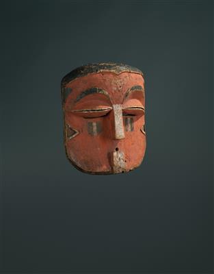 A monumental Pende Kindombolo mask, - Mimoevropské a domorodé umění