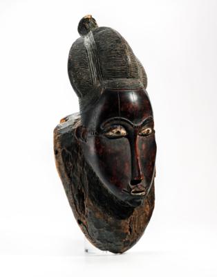 Baule Kpan-Maske des „Meisters des Welsbartes“ - Stammeskunst