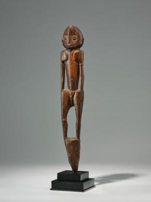 A Sentani post figure. - Tribal Art