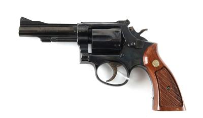 Revolver, Smith  &  Wesson, Mod.: 15-3, Kal.: .38 Spez., - Lovecké, sportovní a sběratelské zbraně