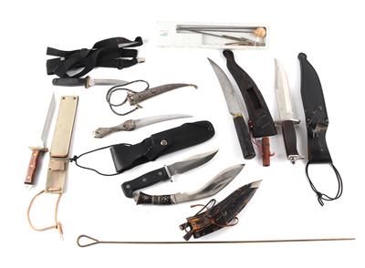 Konvolut aus sieben Messern und einem Reinigungsset Kal. 4,5 mm, zusätzlich mit Reinigungsstange, - Sporting and Vintage Guns