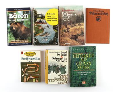 Konvolut aus ca. 20 Büchern mit jagdlichem und waffentechnischem Inhalt darunter z. B. Jagdlexikon - Prisch, - Sporting and Vintage Guns