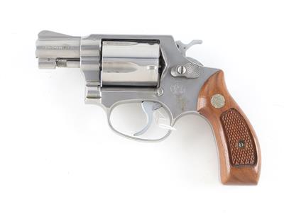 Revolver, Smith  &  Wesson, Mod.: 60, Kal.: .38 Spez., - Jagd-, Sport- u. Sammlerwaffen