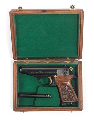 Pistole, Walther - Ulm, Mod.: PP Sonderfertigung (500 Stück) 50 Jahre 1929-1979 in Originalkasette, Kal.: 7,65 mm, - Jagd-, Sport- u. Sammlerwaffen