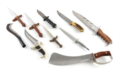 Konvolut aus diversen Dolchen und Messern, - Jagd-, Sport- und Sammlerwaffen