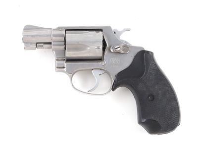 Revolver, Smith  &  Wesson, Mod.: 60, Kal.: .38 Spec., - Jagd-, Sport- u. Sammlerwaffen