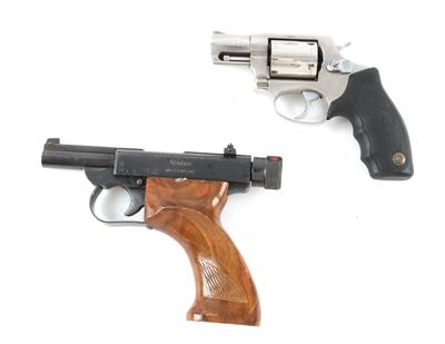 Konvolut aus einem Taurus-Revolver und einer Drulov-Pistole, Taurus: Kal.: .38 Special, - Jagd-, Sport- und Sammlerwaffen