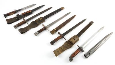Konvolut aus drei Carcano 1891 Bajonetten, - Jagd-, Sport- und Sammlerwaffen
