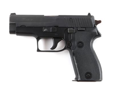 Pistole, Sig Sauer, Mod.: P225, Kal.: 9 mm Para, - Jagd-, Sport- und Sammlerwaffen
