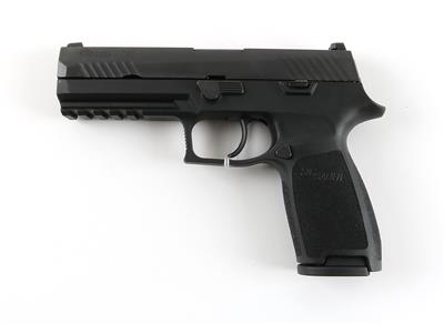 Pistole, SIG SAUER, Mod.: P320 mit zwei Wechselgrifffstücken und Holster von Radar, Kal.: 9 mm Para, - Armi da caccia, competizione e collezionismo