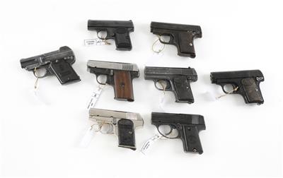 Großkonvolut aus 8 Taschenpistolen darunter FN, Baby, Kal.: 6,35 mm, - Armi da caccia, competizione e collezionismo