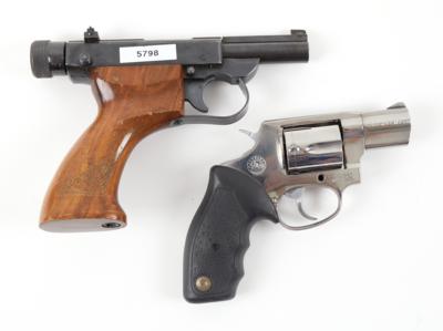 Konvolut aus einem Taurus-Revolver und einer Drulov-Pistole, - Jagd-, Sport- und Sammlerwaffen
