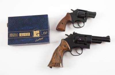 Konvolut aus CO2-Revolver Crosman Arms und Signalrevolver RG59, - Armi da caccia, competizione e collezionismo
