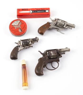 Konvolut aus drei Revolvern, - Jagd-, Sport- und Sammlerwaffen